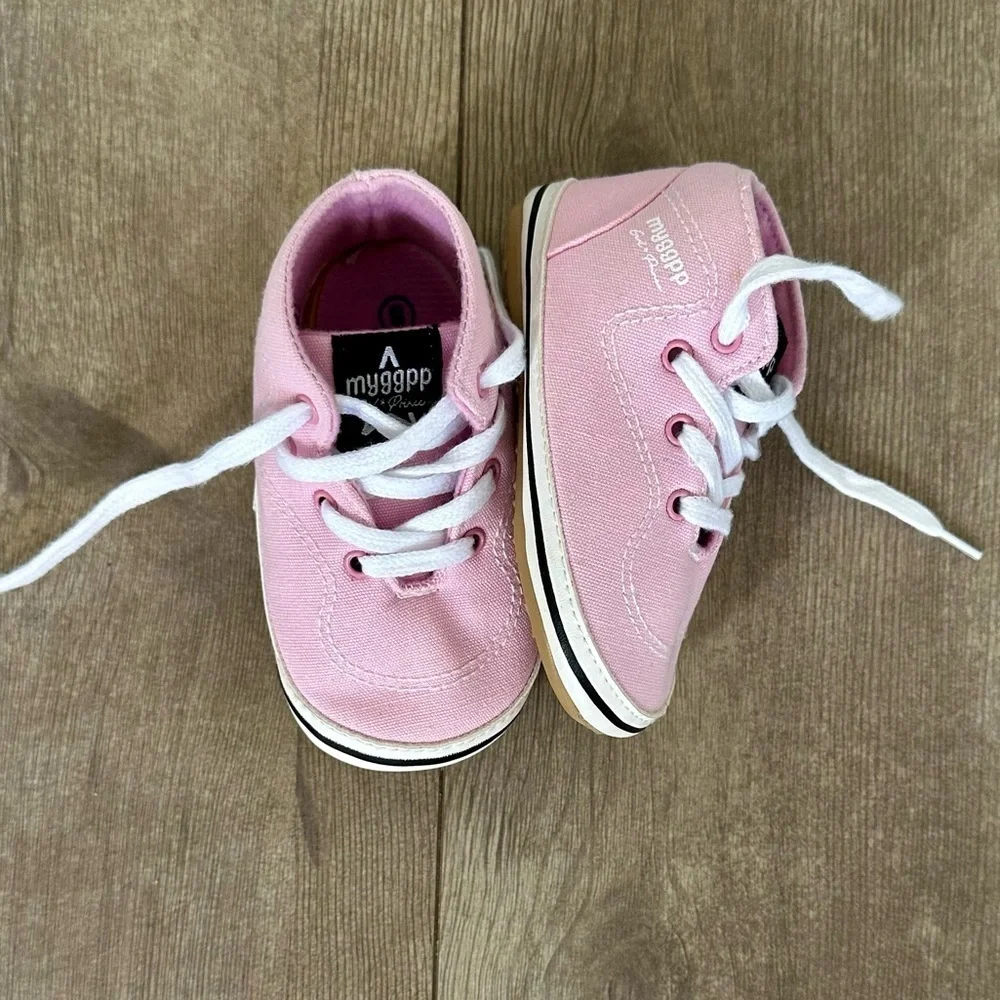 New Boutique Baby Girl Soft Crib First Steps Walking Canvas Shoes Sneakers Sz 5